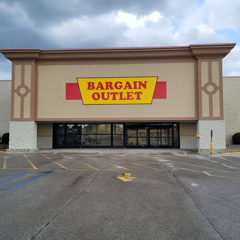 The Bargain Outlet | 943 S State St, Jerseyville, IL 62052, USA | Phone: (618) 498-6692