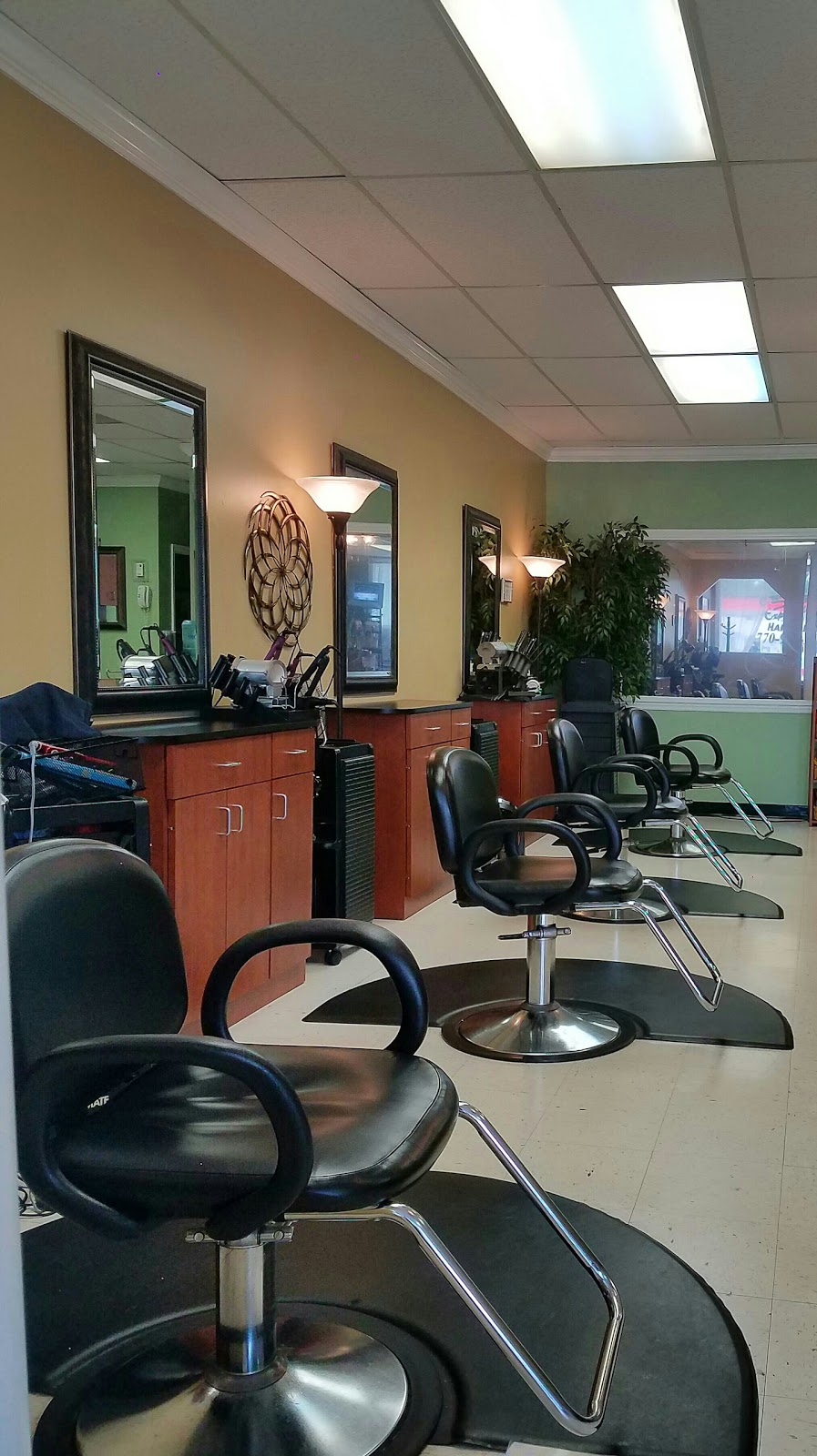 Creative Expressions Hair Salon | 1813 Hwy 138 SW, Riverdale, GA 30296, USA | Phone: (770) 907-1114