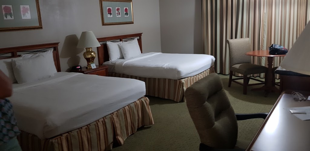 Hotel Piccadilly | 2305 W Shaw Ave, Fresno, CA 93711, USA | Phone: (559) 348-5520