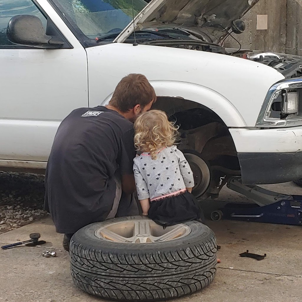 Tire Guy Daves | 21881 Linwood Rd, Linwood, KS 66052, USA | Phone: (816) 896-4540