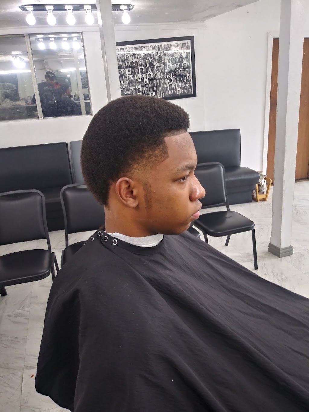 Headliner Barber & Beauty Shop | 1347 Morrell Ave, Dallas, TX 75203, USA | Phone: (214) 943-8901