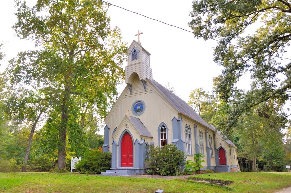 Ritchie Memorial Episcopal Church (1880) | 115 Virginia Ave, Claremont, VA 23899, USA | Phone: (804) 866-8629