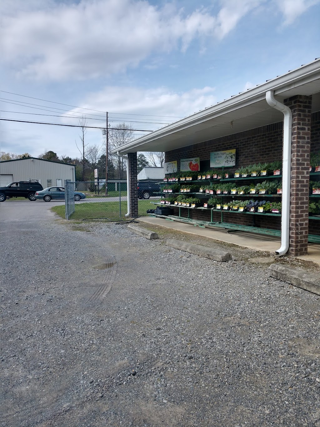 C R Feed & Supply | 14248 US-411, Odenville, AL 35120, USA | Phone: (205) 629-3226