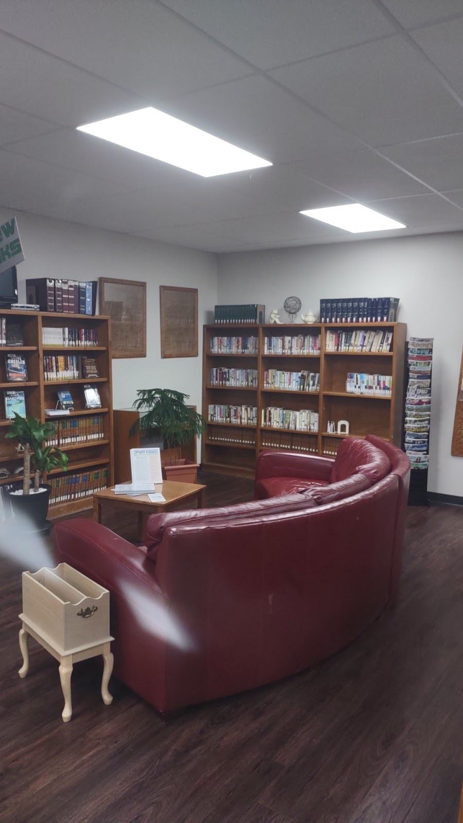 Mannford Public Library | 101 Green Valley Park Rd, 101 N Green Valley Pl, Mannford, OK 74044, USA | Phone: (918) 865-2665