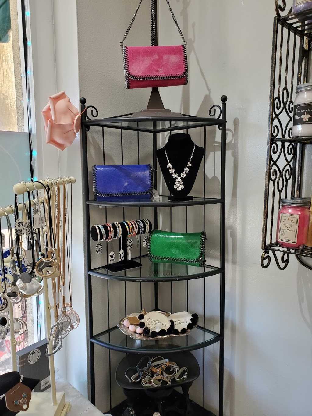 The Patent Bow Boutique | 147 3rd Ave N, Safety Harbor, FL 34695, United States | Phone: (727) 669-9100
