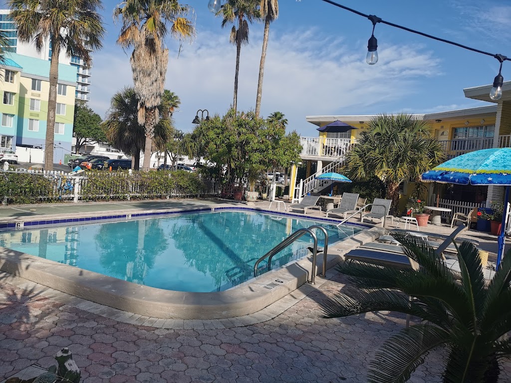 Sands Point Motel | 433 Coronado Dr, Clearwater Beach, FL 33767, USA | Phone: (727) 446-5608