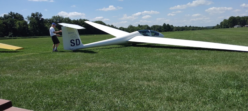 Caesar Creek Soaring Club | 5385 Elbon Rd, Waynesville, OH 45068, USA | Phone: (513) 932-7627