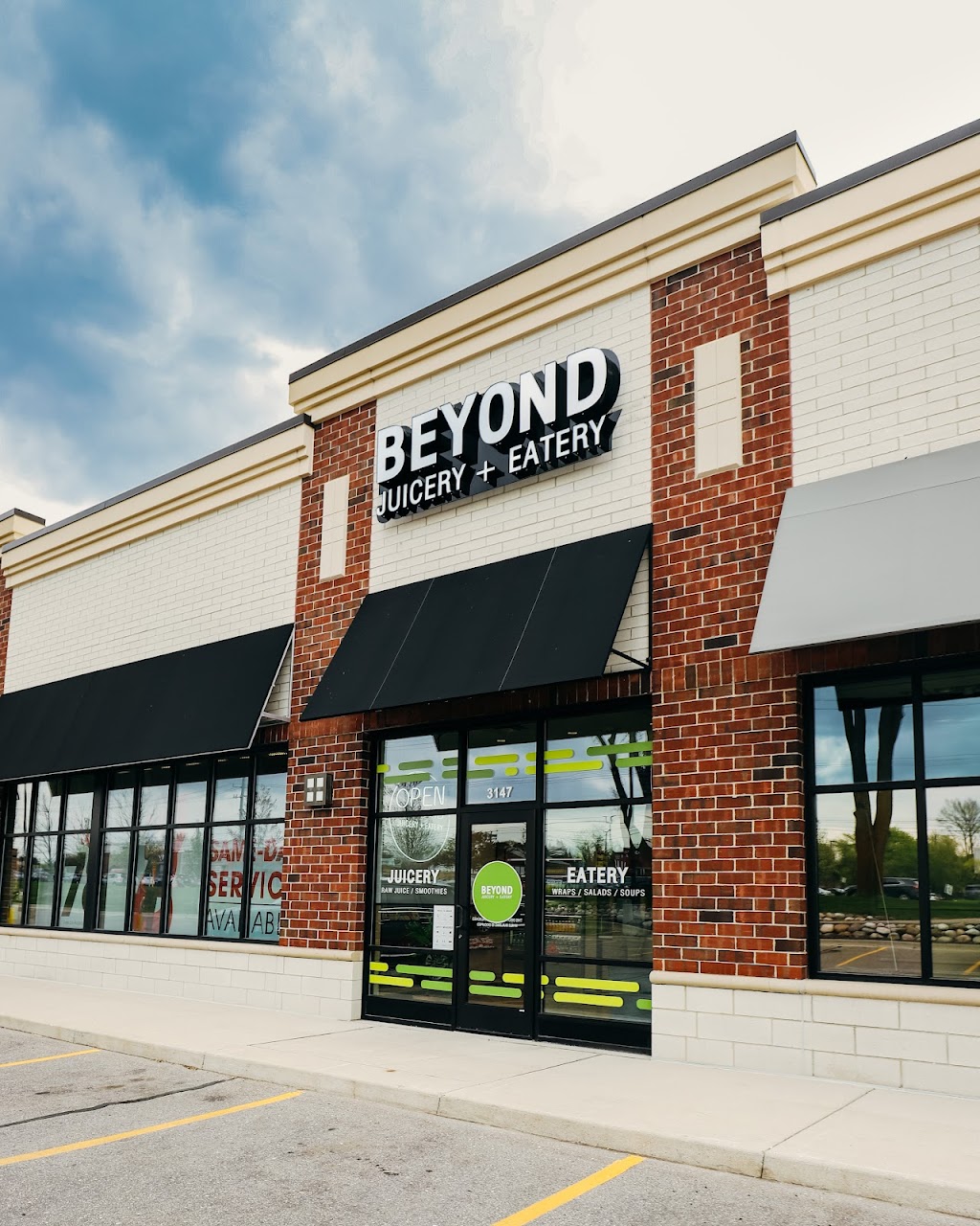 Beyond Juicery + Eatery | 3147 S Rochester Rd, Rochester Hills, MI 48307, USA | Phone: (248) 564-2838