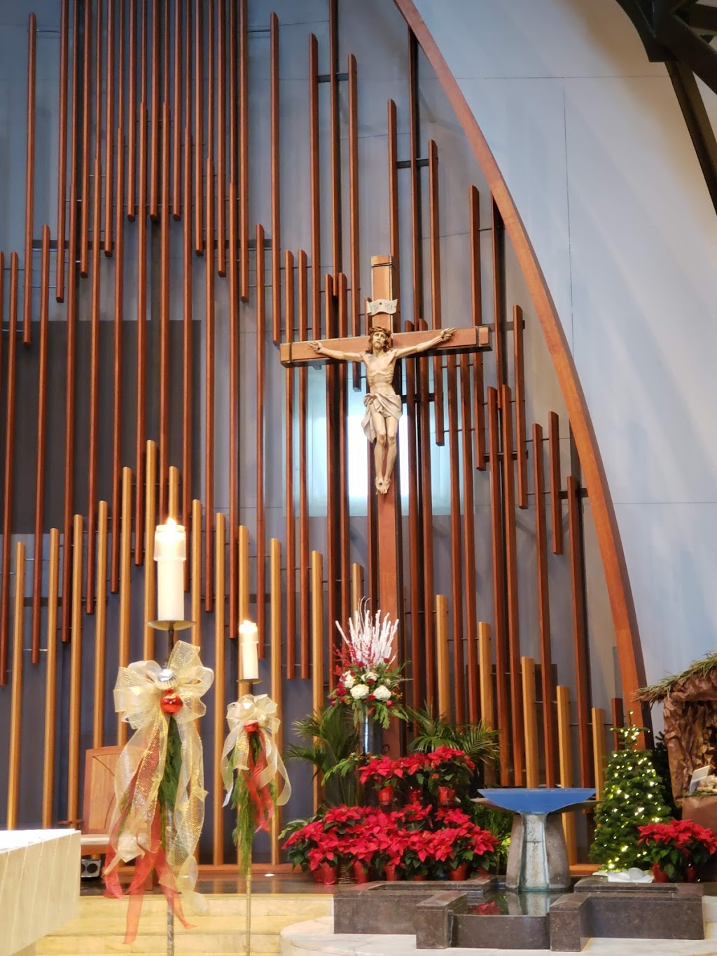 Our Lady Queen of Angels Catholic Church | 2100 Mar Vista Dr, Newport Beach, CA 92660, USA | Phone: (949) 644-0200