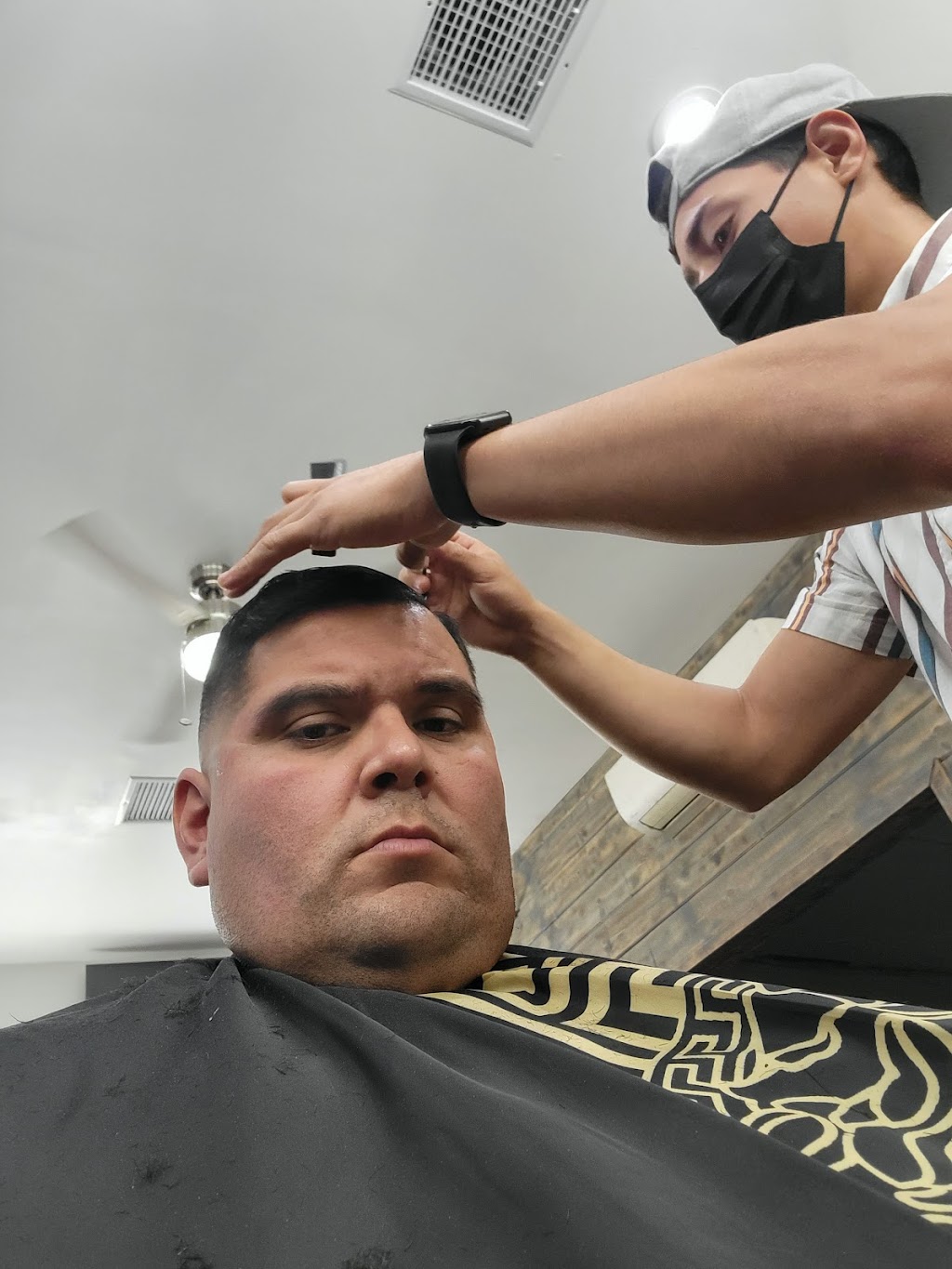 Ruiz Barber Shop | 13374 Van Nuys Blvd, Pacoima, CA 91331 | Phone: (818) 669-4424