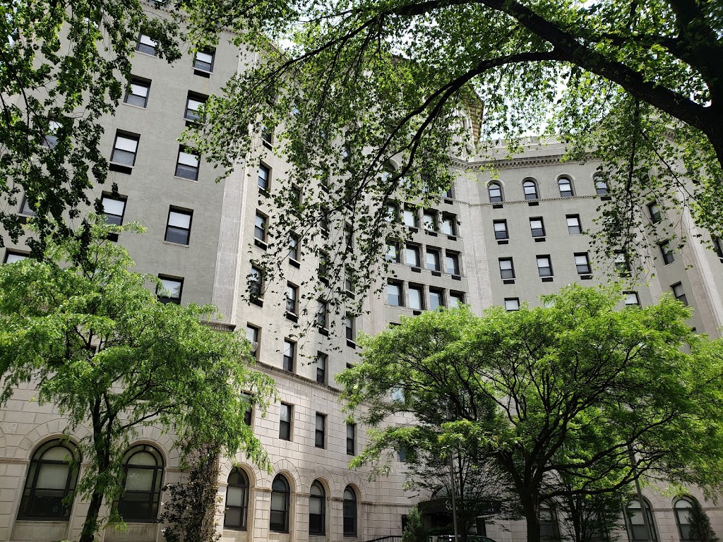 Central Park Dialysis Center | 1249 5th Ave, New York, NY 10029, USA | Phone: (212) 360-3860