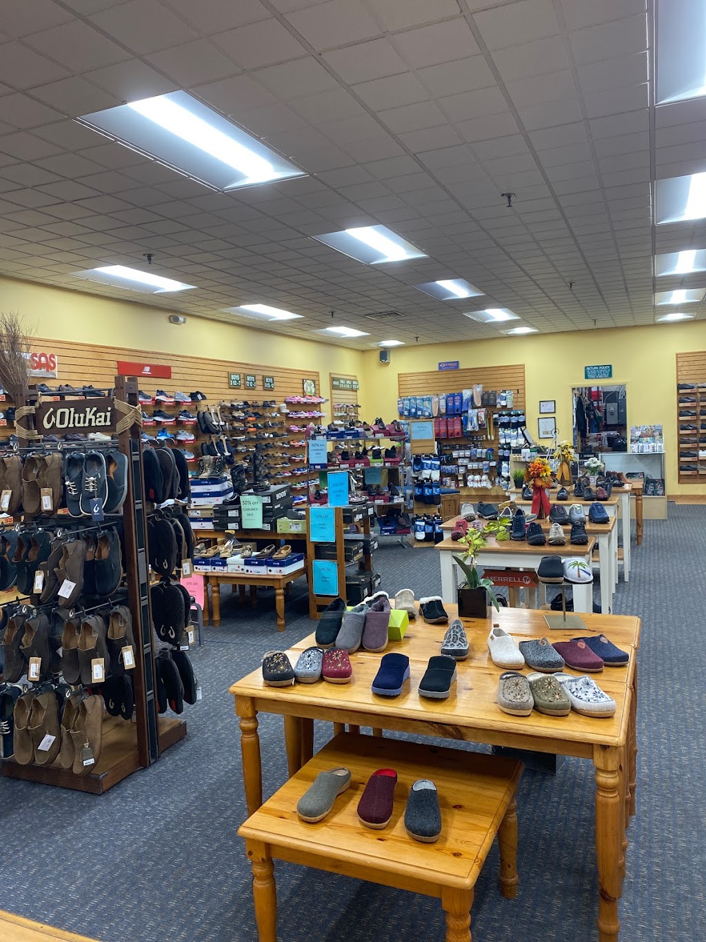 Van Dyke & Bacon Shoes | 9150 Baltimore National Pike #19, Ellicott City, MD 21042, USA | Phone: (410) 750-2737