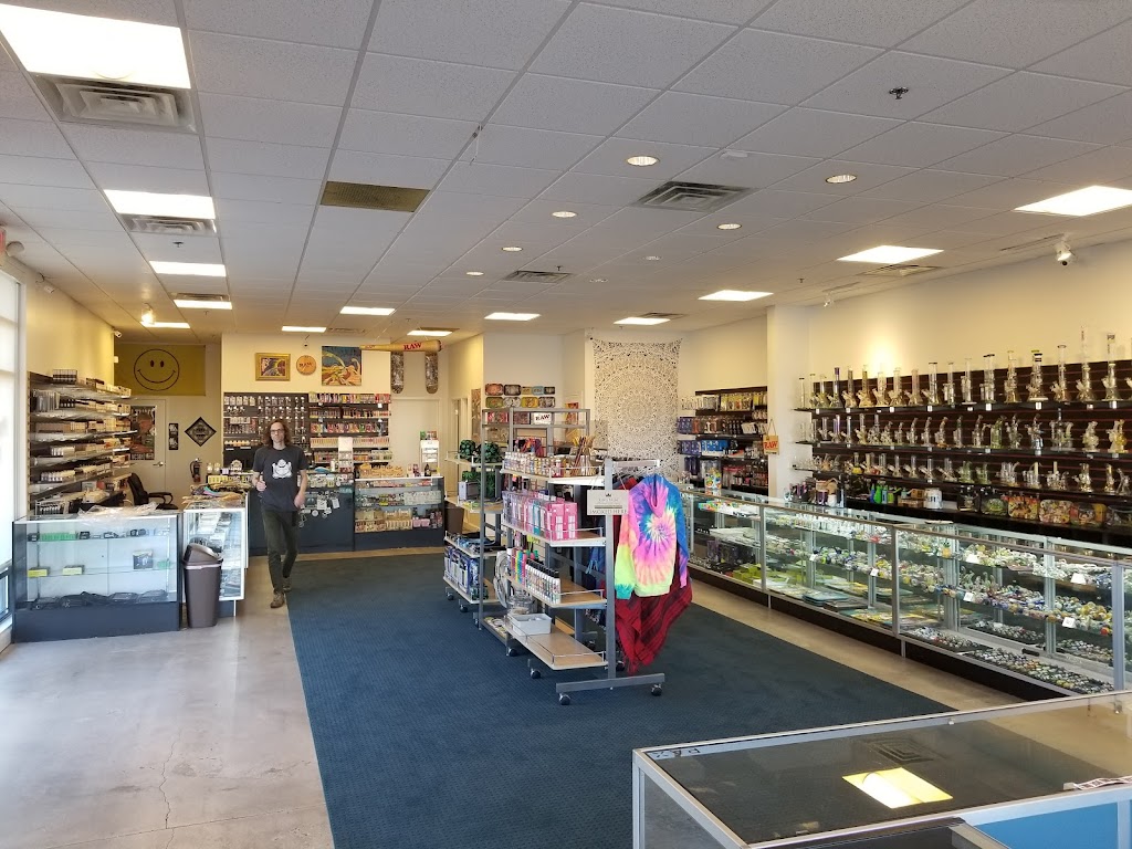 Pewaukee Vapor | 2177 Silvernail Rd, Pewaukee, WI 53072, USA | Phone: (262) 349-4171