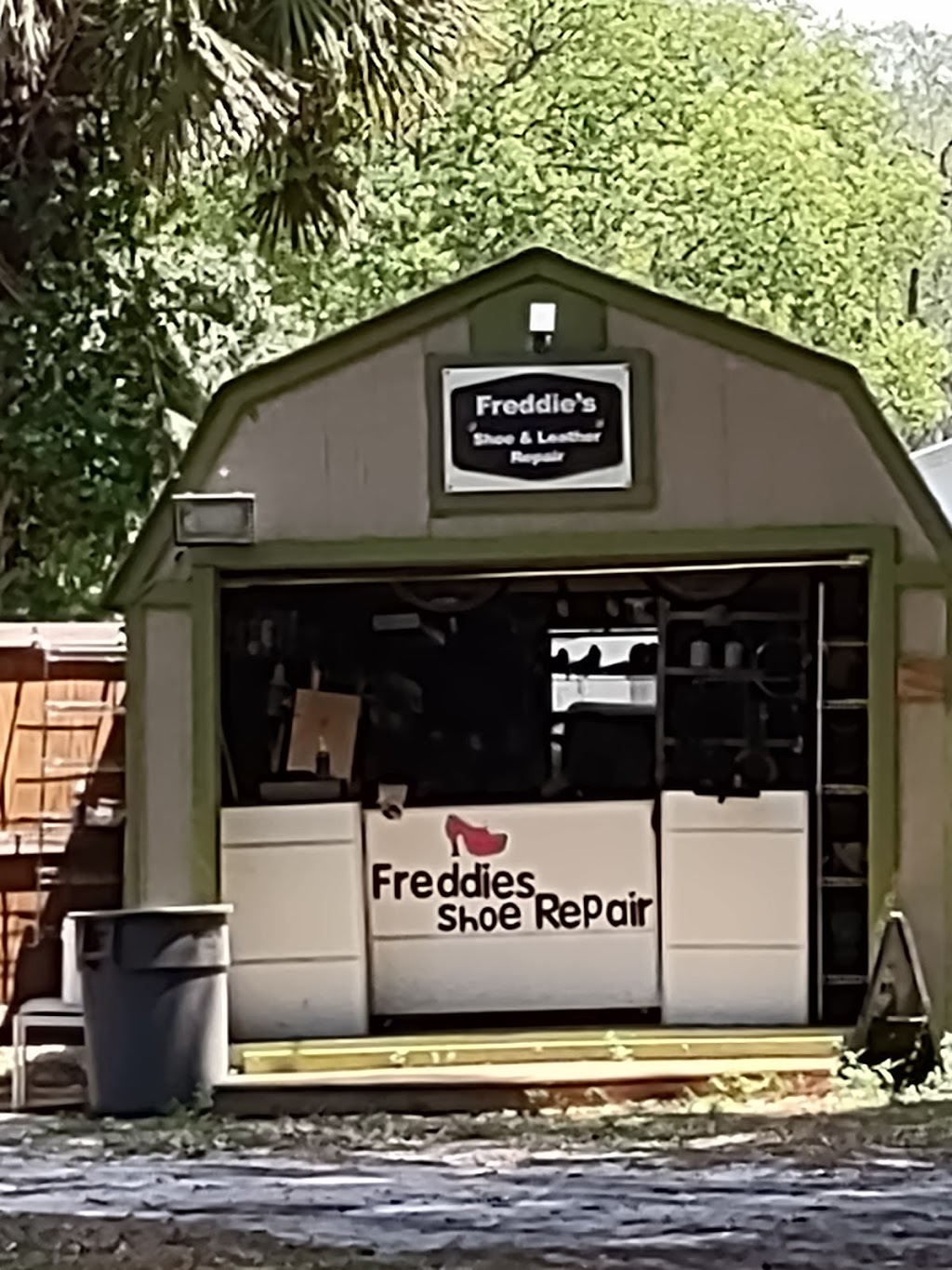 Freddies shoe and leather Repair | 1635 Durwood St, Kissimmee, FL 34746 | Phone: (407) 350-3989