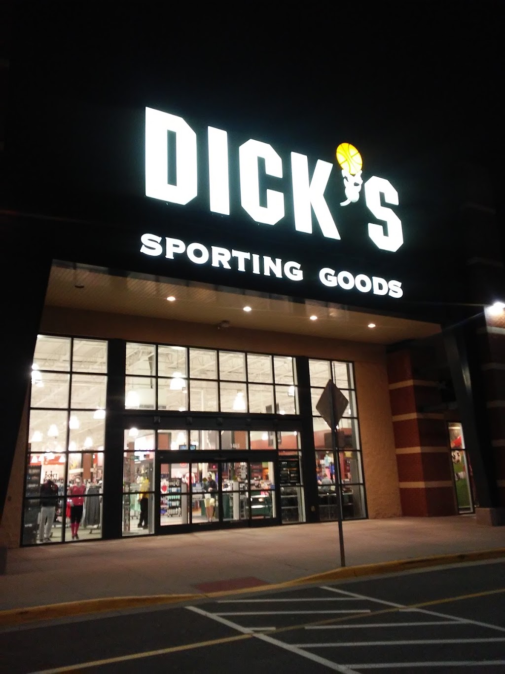 DICKS Sporting Goods | 1465 Boone Station Dr, Burlington, NC 27215, USA | Phone: (336) 584-7545