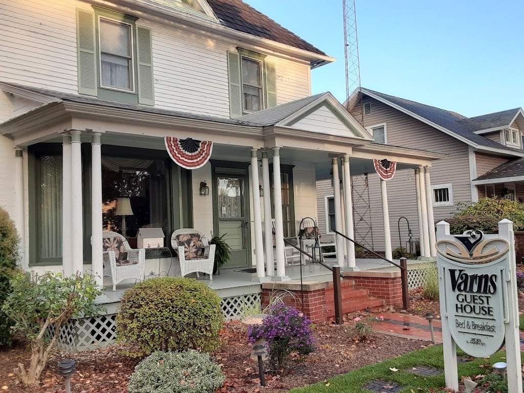 Varns Guest House | 205 S Main St, Middlebury, IN 46540, USA | Phone: (574) 825-9666