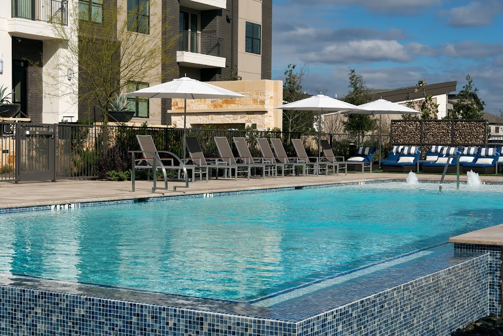 Windsor Oak Hill Apartments | 6701 Rialto Blvd, Austin, TX 78735, USA | Phone: (833) 251-8858