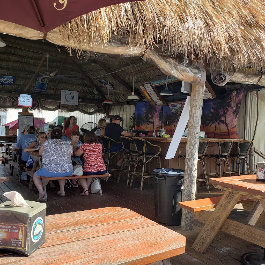 Hernando Beach Tropical Grille | 4139 Shoal Line Blvd, Hernando Beach, FL 34607, USA | Phone: (352) 556-2039