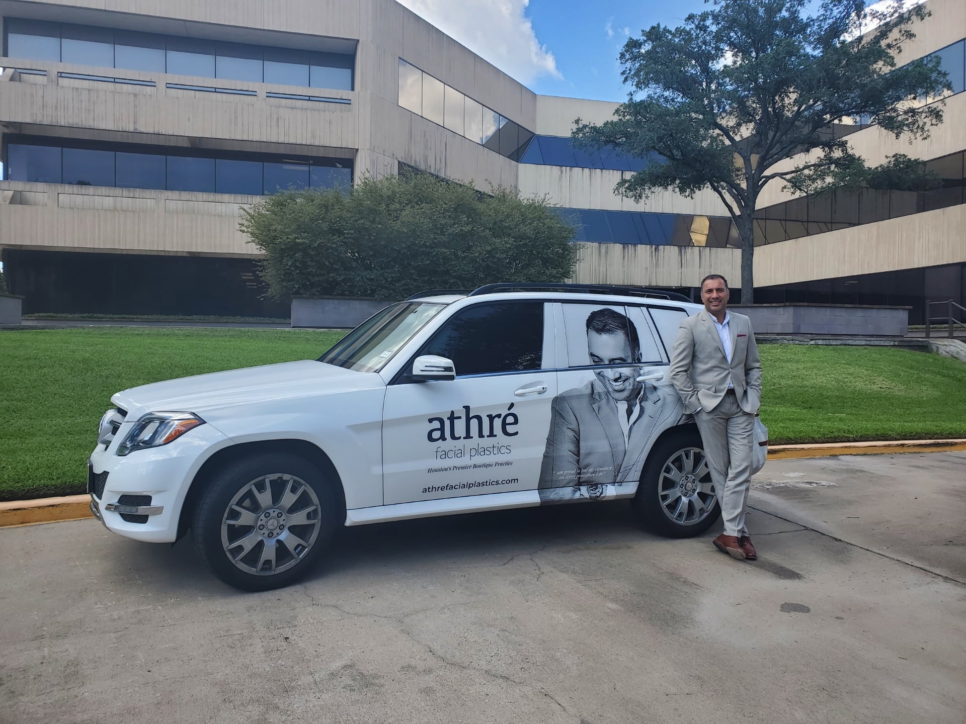 Athré Facial Plastics | 2121 Sage Rd #245, Houston, TX 77056, United States | Phone: (281) 557-3223