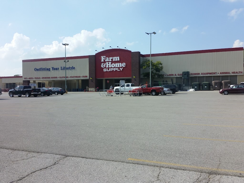 Alton Farm & Home Supply | 2600 Homer M Adams Pkwy, Alton, IL 62002, USA | Phone: (618) 462-9688