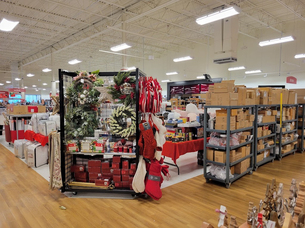 T.J. Maxx | 33930 Southbound Gratiot Ave, Clinton Twp, MI 48035, USA | Phone: (586) 285-0406