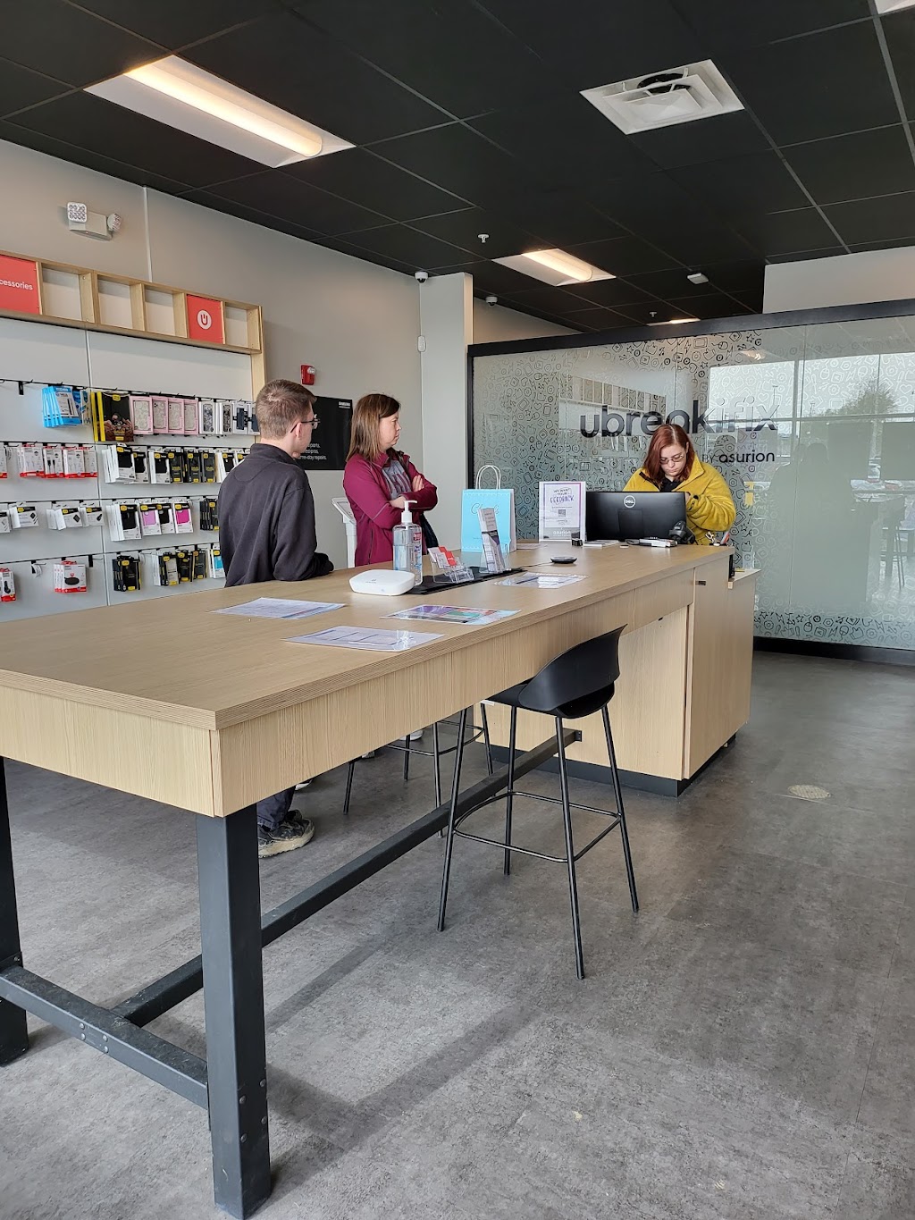 uBreakiFix by Asurion | 790 Arlington Ridge #307, Akron, OH 44312, USA | Phone: (330) 913-2036