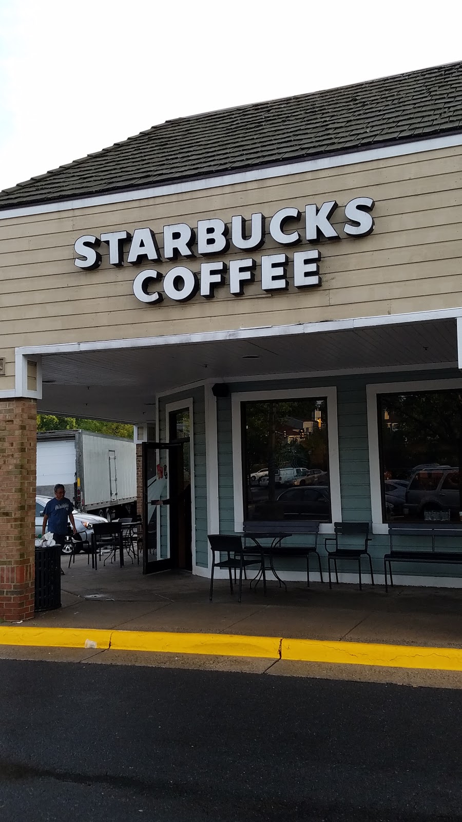 Starbucks | 11170 South Lakes Dr, Reston, VA 20191, USA | Phone: (703) 390-9213