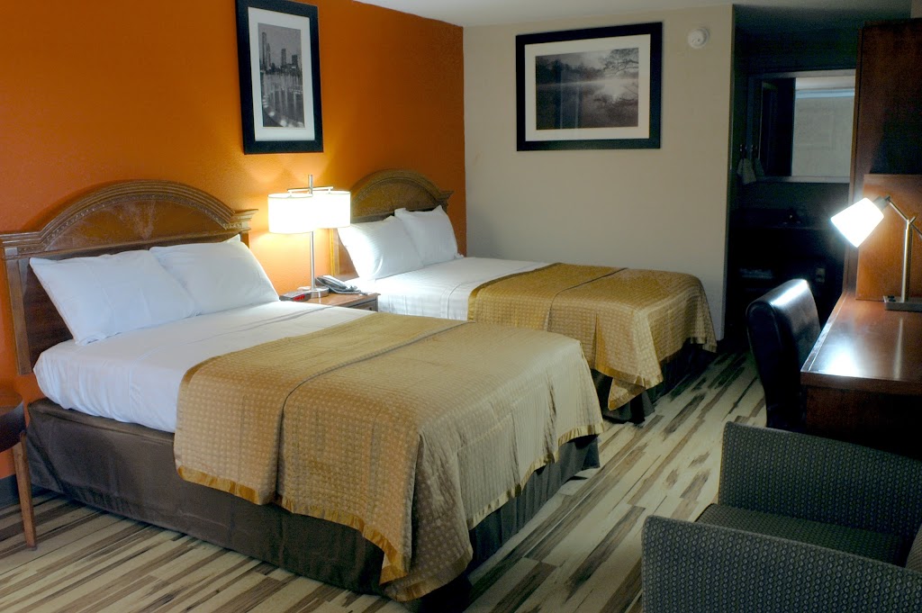 Reidsville Inn & Suites | 2100 Barnes St, Reidsville, NC 27320, USA | Phone: (336) 342-0341