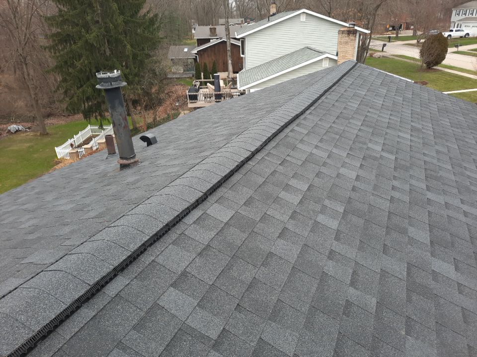 Stow Roofing | 10 N Main St, Munroe Falls, OH 44262, USA | Phone: (330) 389-5357