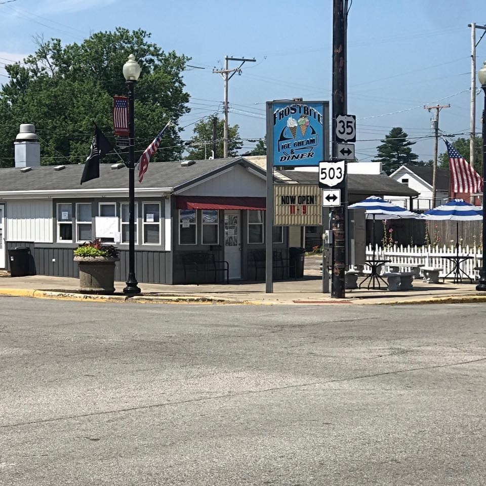 Frostbite Ice Cream & Diner | 2 W Dayton St, West Alexandria, OH 45381, USA | Phone: (937) 839-9006