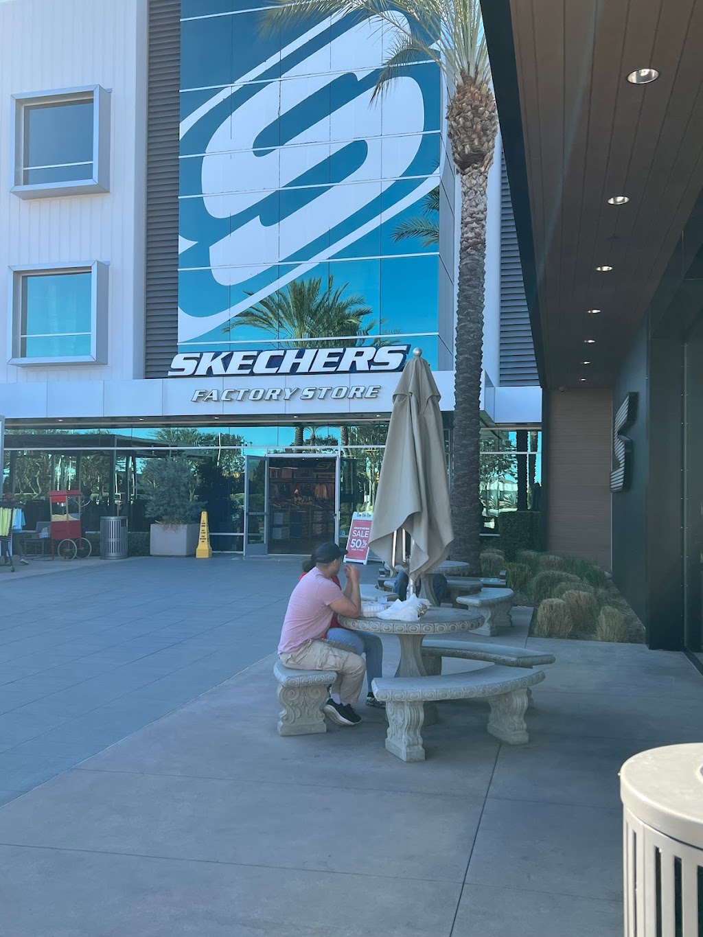 Skechers Cafe | Eucalyptus Ave, Moreno Valley, CA 92555, USA | Phone: (951) 242-2204