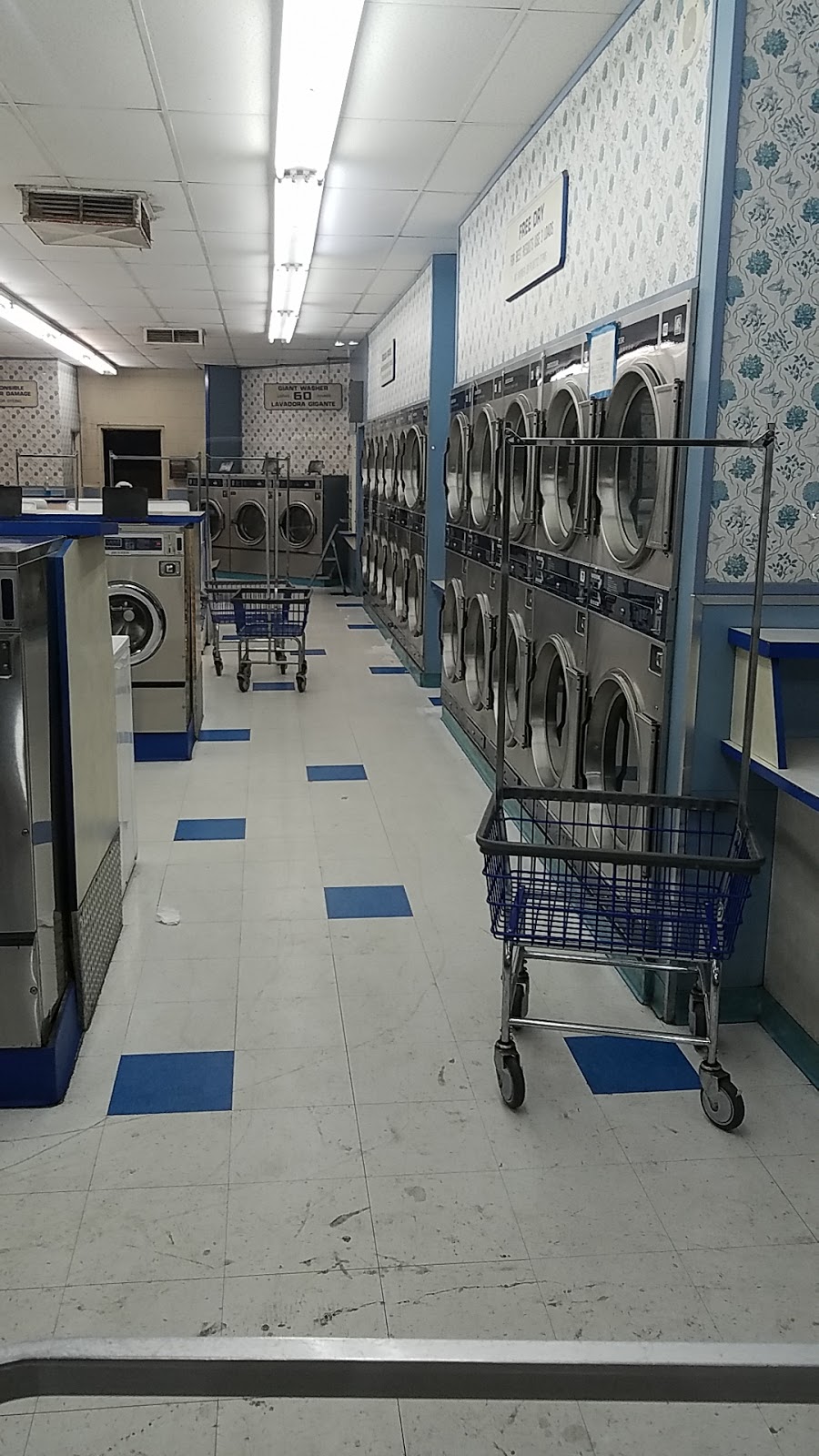 Coin Laundromat | 15041 Mulberry Dr, Whittier, CA 90604, USA | Phone: (562) 245-2522