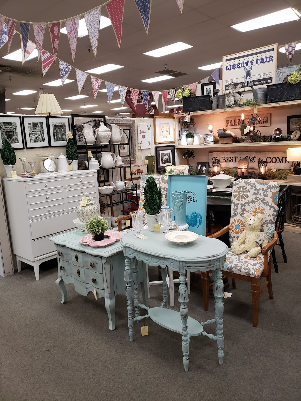 Ohio Valley Antique Mall | 7285 Dixie Hwy, Fairfield, OH 45014, USA | Phone: (513) 874-7855