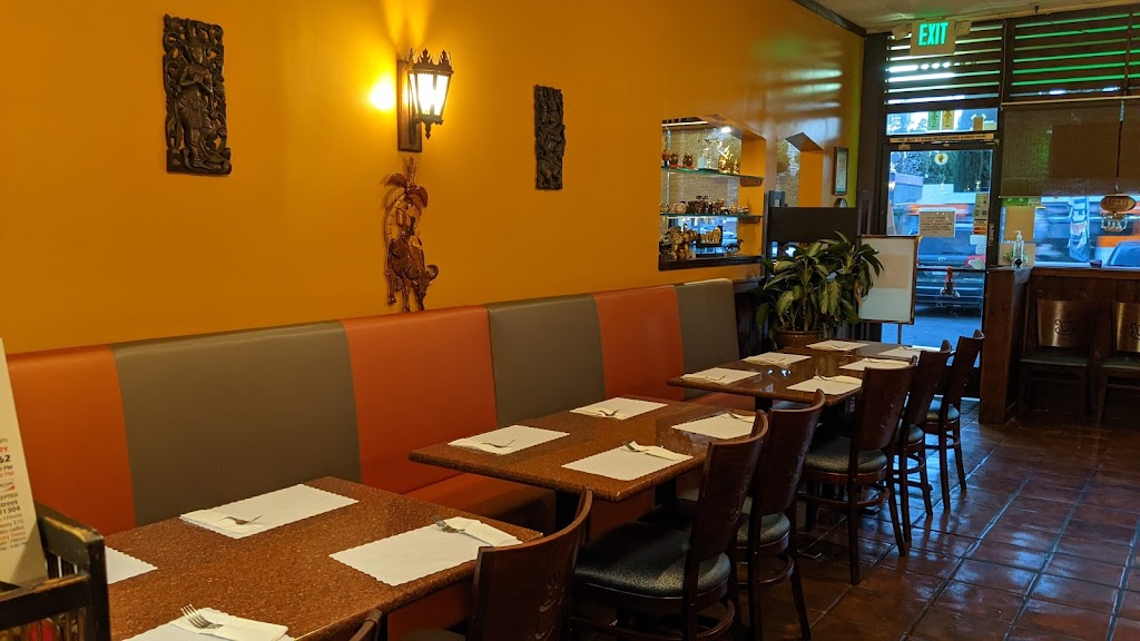 Little Siam Restaurant | 22811 Saticoy St, West Hills, CA 91304, USA | Phone: (818) 340-6462