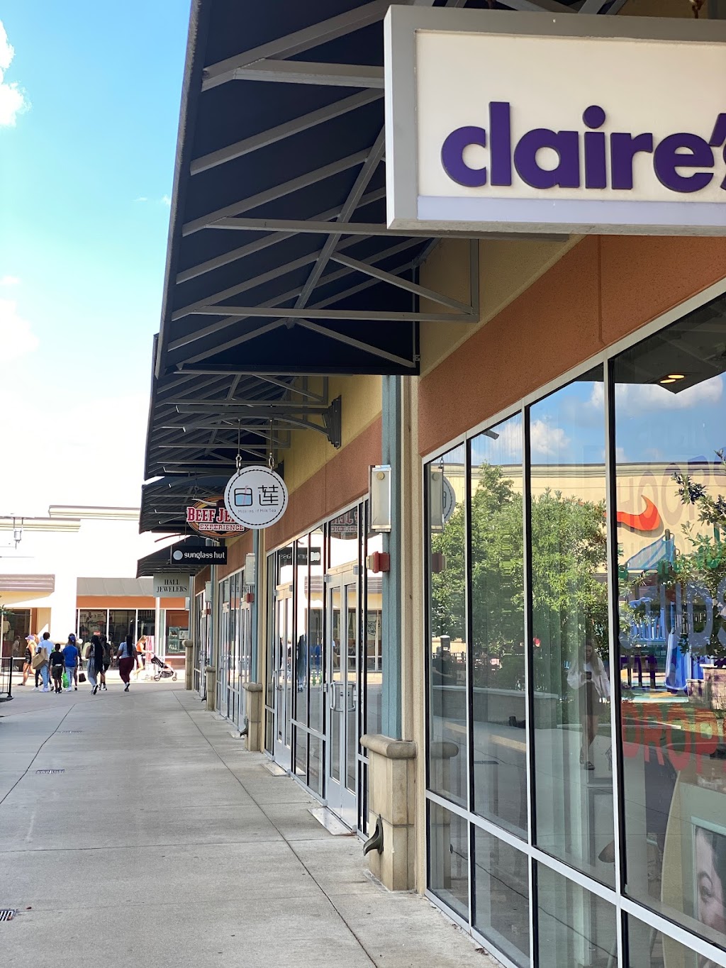 Claires | 400 Premium Outlets Dr #831, Monroe, OH 45050, USA | Phone: (513) 539-7064