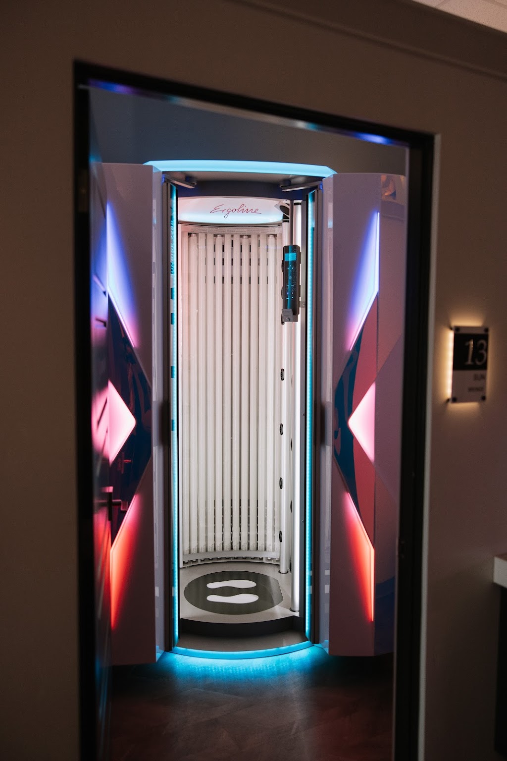 California Sun Wellness Spa | 2340 Sunrise Blvd #17, Gold River, CA 95670, USA | Phone: (916) 789-1034