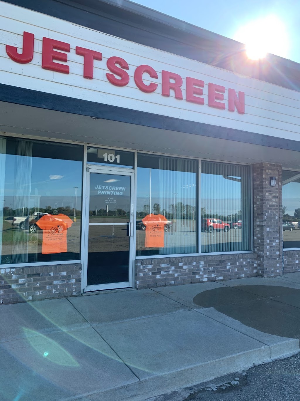 Jetscreen Printing | 14930 Laplaisance Rd #101, Monroe, MI 48161, USA | Phone: (734) 242-7450