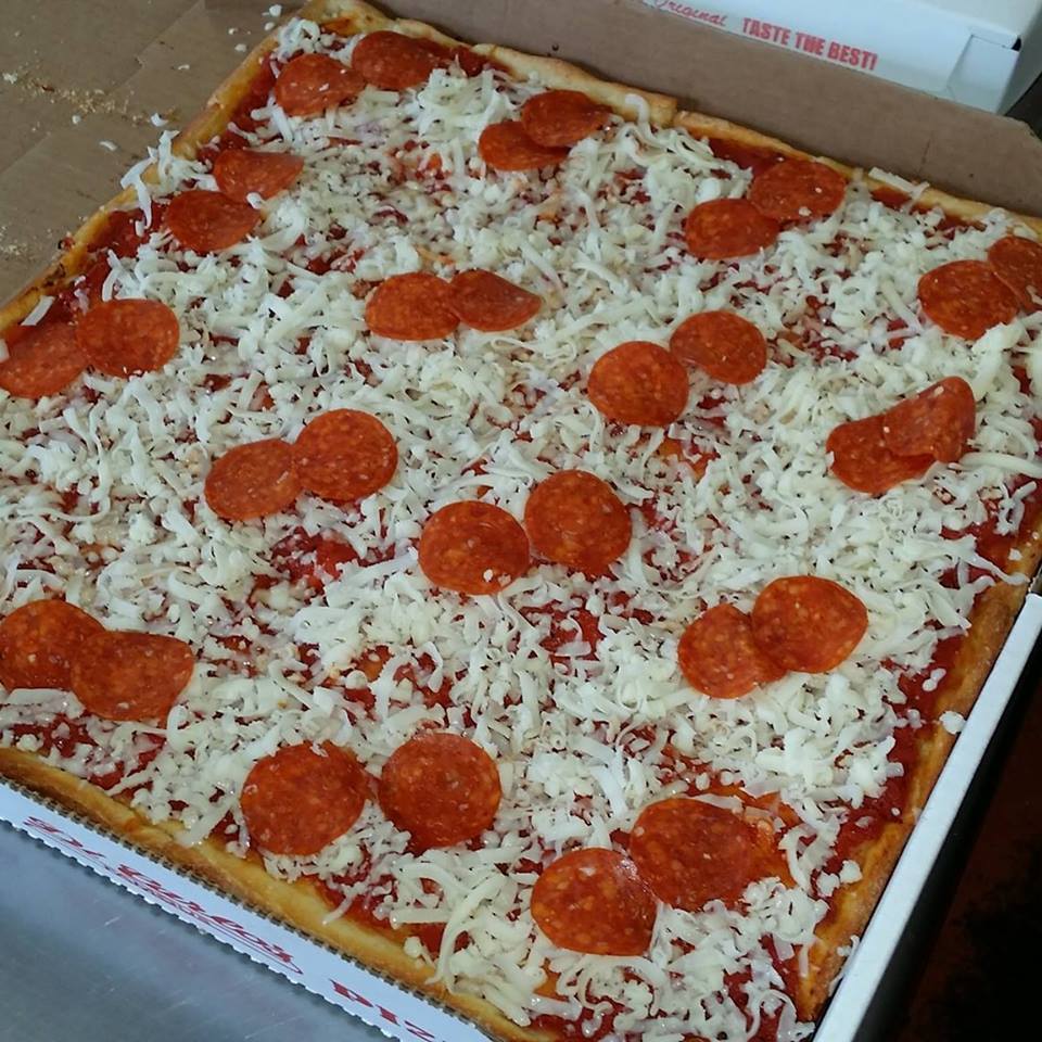 DiCarlos Pizza - Triadelphia | 355 Wharton Cir, Triadelphia, WV 26059, USA | Phone: (304) 909-0534