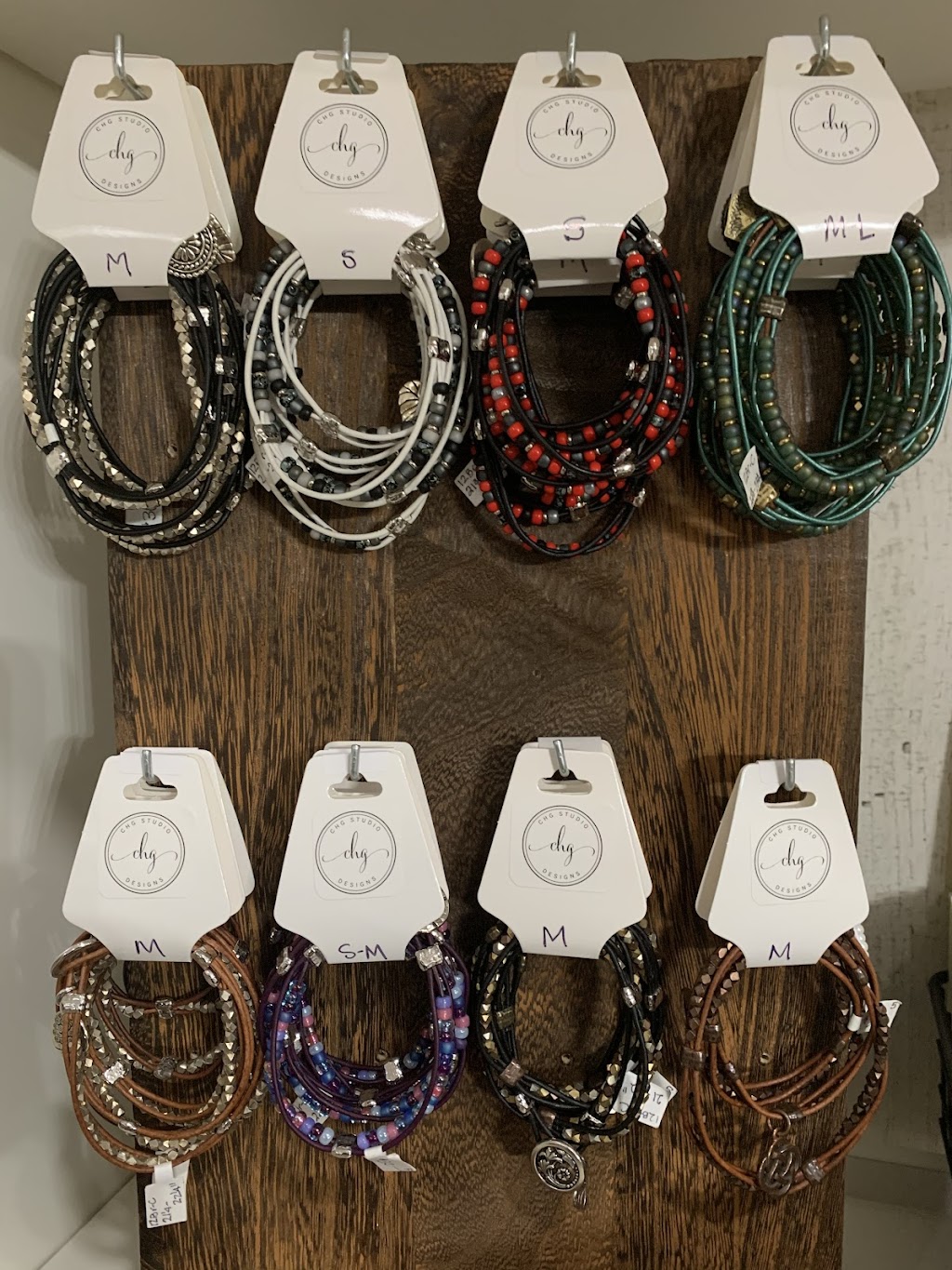 Farmhouse Subtle Verse | 2800 S. St, OH-100, Tiffin, OH 44883, USA | Phone: (317) 432-2527