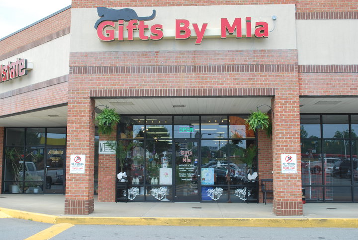 Gifts By Mia | 12201 NC-150 suite 9 a, Winston-Salem, NC 27127, USA | Phone: (336) 764-3737