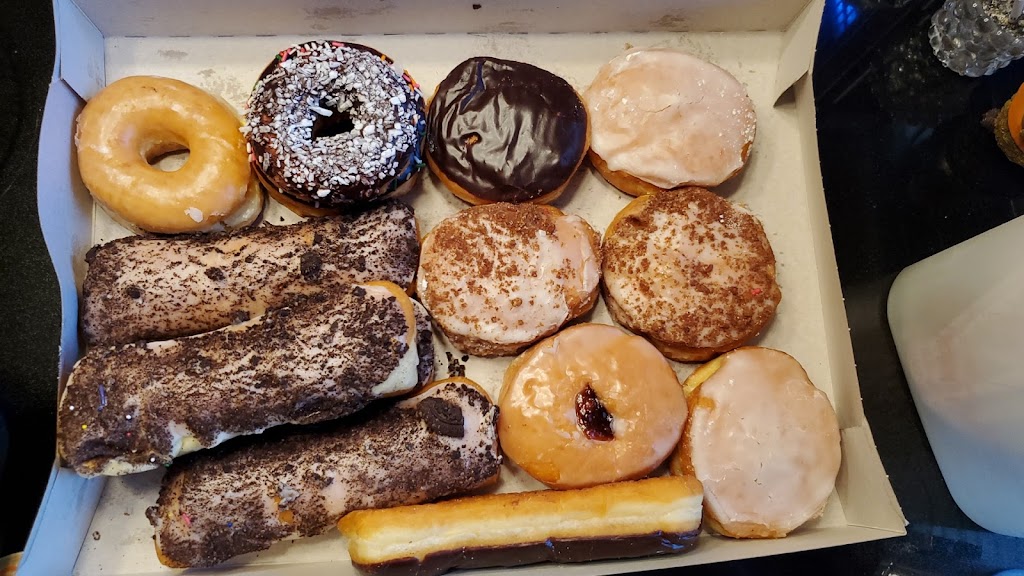 Yum Yum Donuts | 4351 Maine Ave, Baldwin Park, CA 91706 | Phone: (626) 962-9254