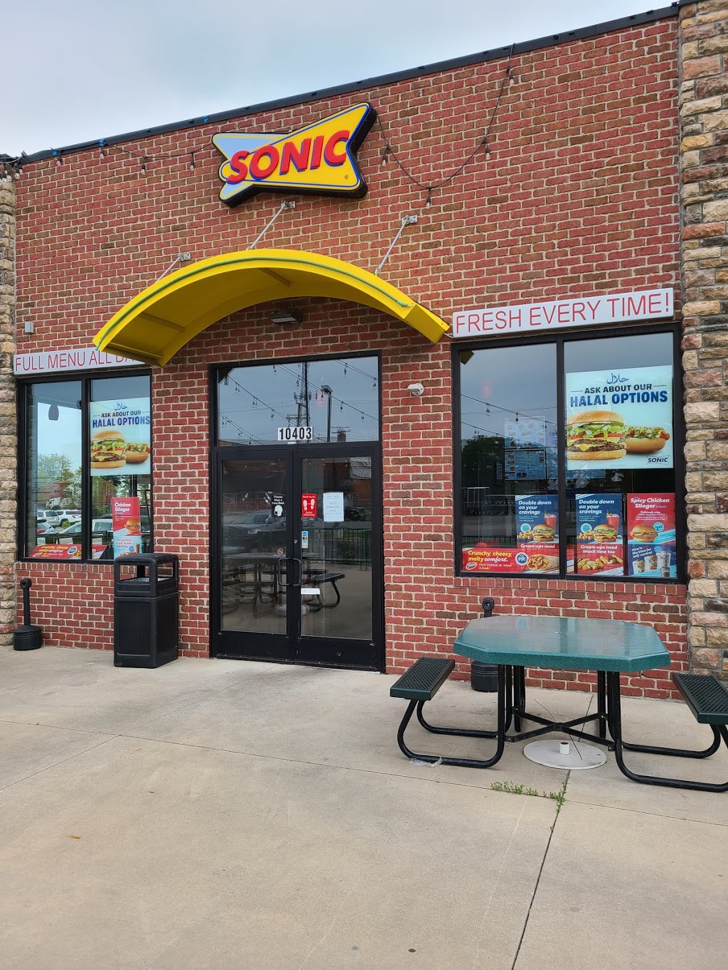Sonic Drive-In | 10403 Ford Rd, Dearborn, MI 48126, USA | Phone: (313) 436-5033
