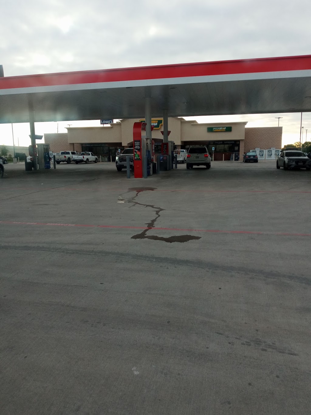 Exxon | 28015 Southwest Fwy, Rosenberg, TX 77471, USA | Phone: (281) 239-7205