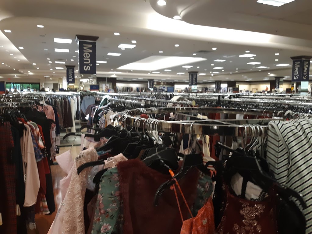 Dillards Clearance Center | 921 Eastchester Dr Suite 1001, High Point, NC 27262, USA | Phone: (336) 812-9090