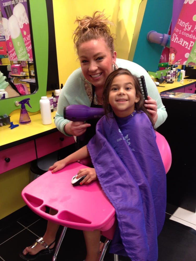 Snip-its Haircuts for Kids | Waugh Chapel Towne Centre, 1406 S Main Chapel Way #112, Gambrills, MD 21054, USA | Phone: (410) 451-0303