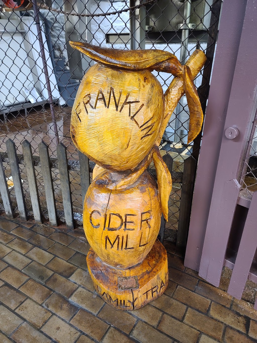 Franklin Cider Mill | 7450 Franklin Rd, Bloomfield Hills, MI 48301, USA | Phone: (248) 626-8261