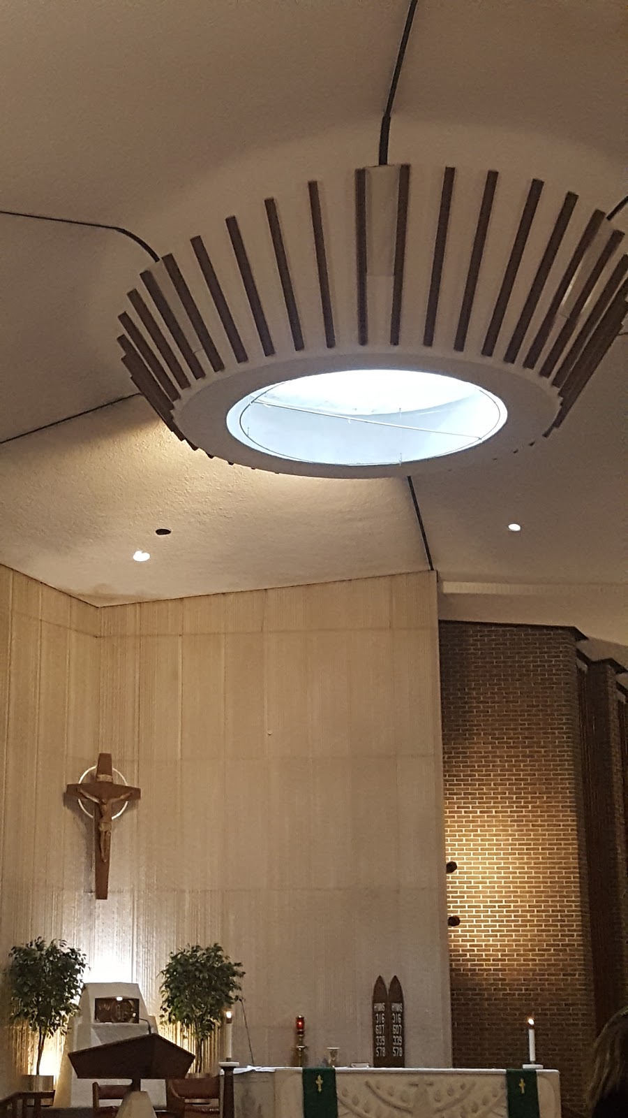 St Amelias RC Church | 210 St Amelia Dr, Tonawanda, NY 14150, USA | Phone: (716) 836-0011