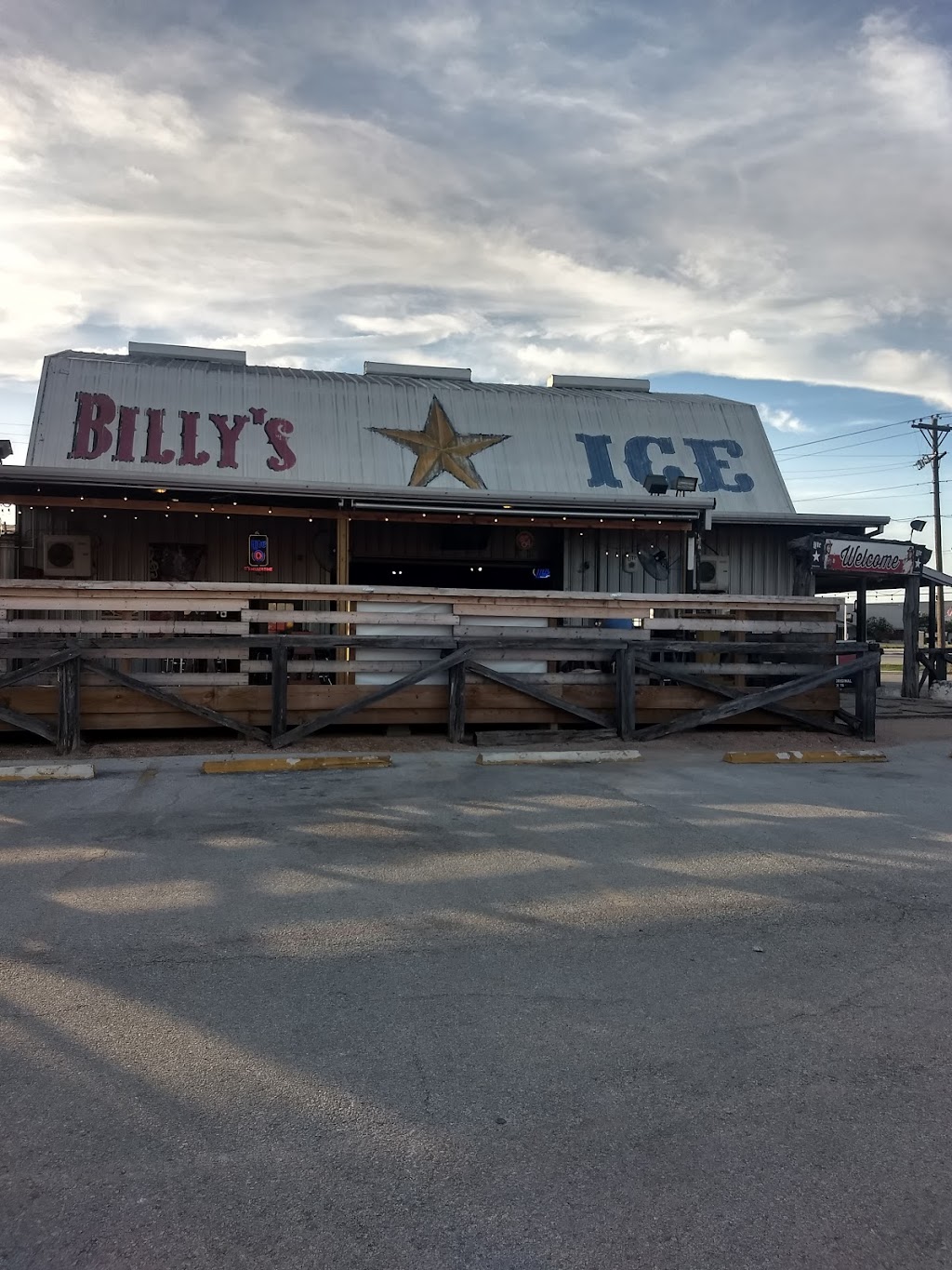 Billys Ice | 1193 Loop 337 Ramp, New Braunfels, TX 78130, USA | Phone: (830) 629-8169