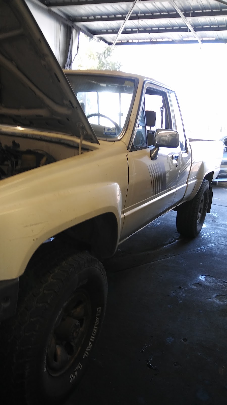 Lube Center Inc | 417 S Victory Blvd, Burbank, CA 91502, USA | Phone: (818) 848-8709