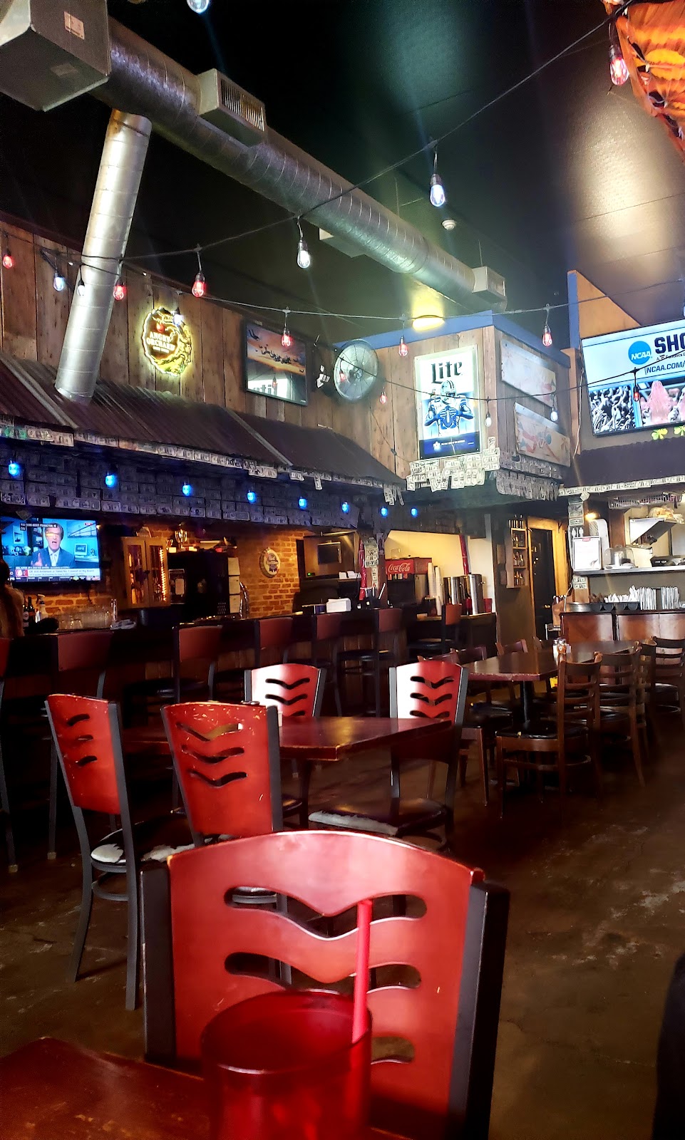 The Loft Pizza Pub | 107 W Grand St, Whitewright, TX 75491, USA | Phone: (903) 364-5414